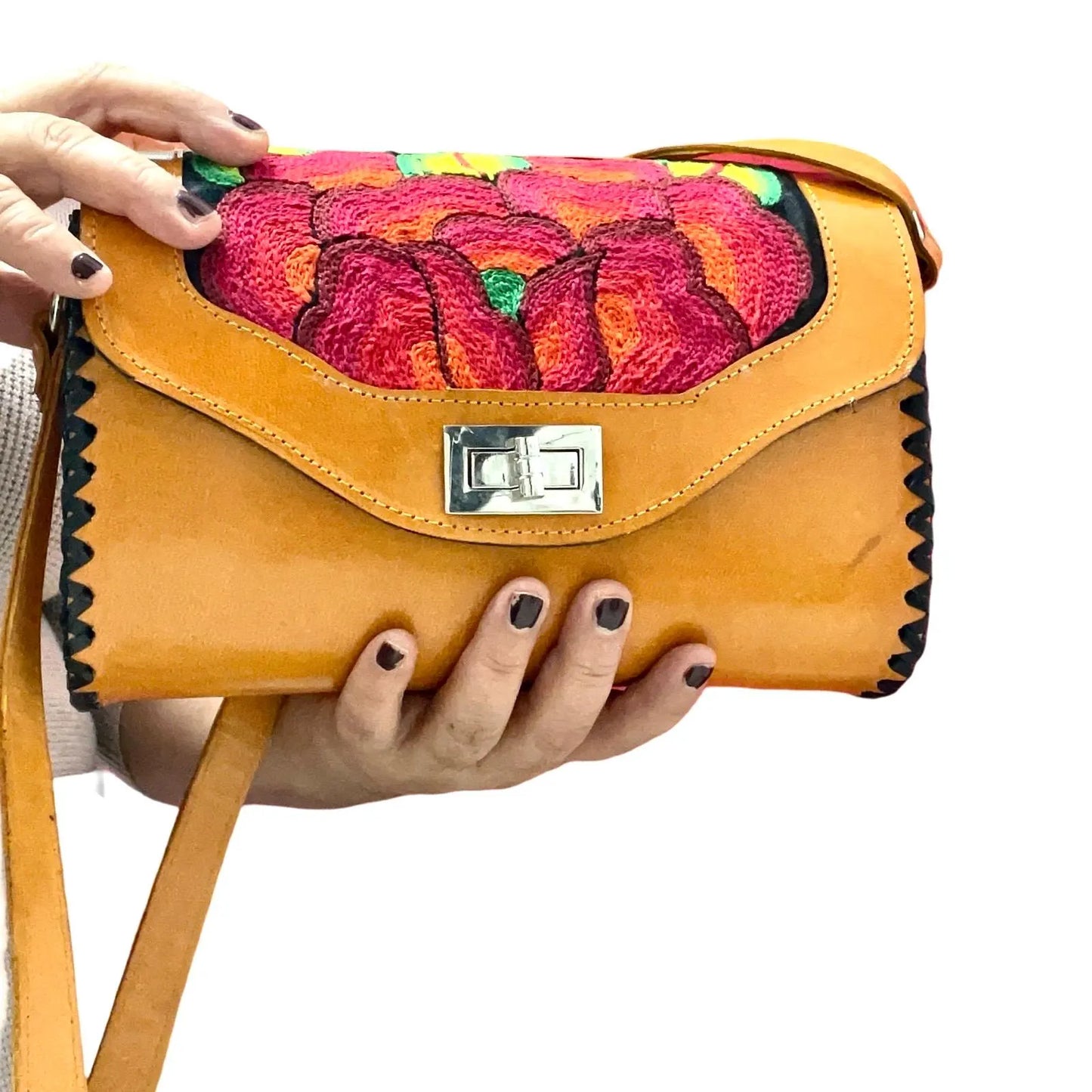 Bolsa artesanal hecha a mano